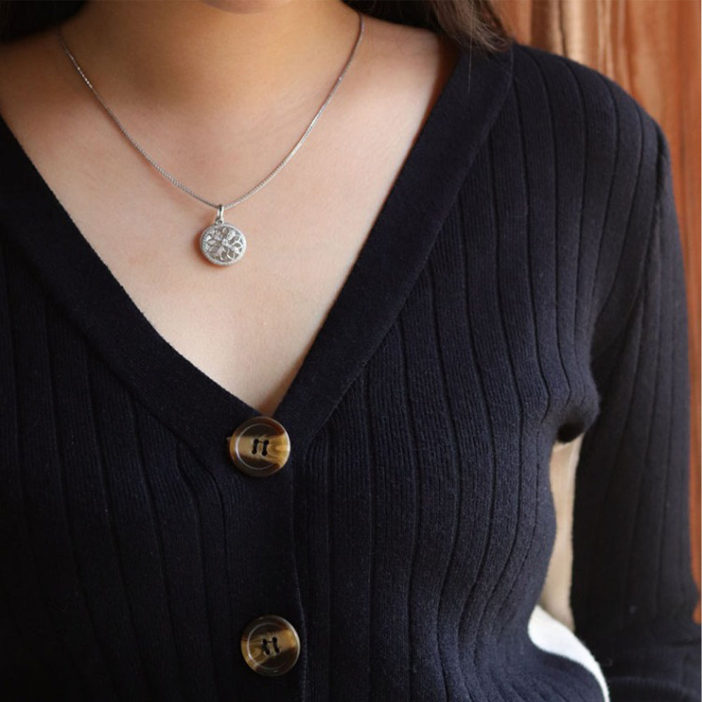 925 Silber Personalisierte Foto Medaillon Kette mit Bilder & Text– Runder Anhänger mit Hohle Blume Zirkonia, Erinnerungs Geschenk für Sie