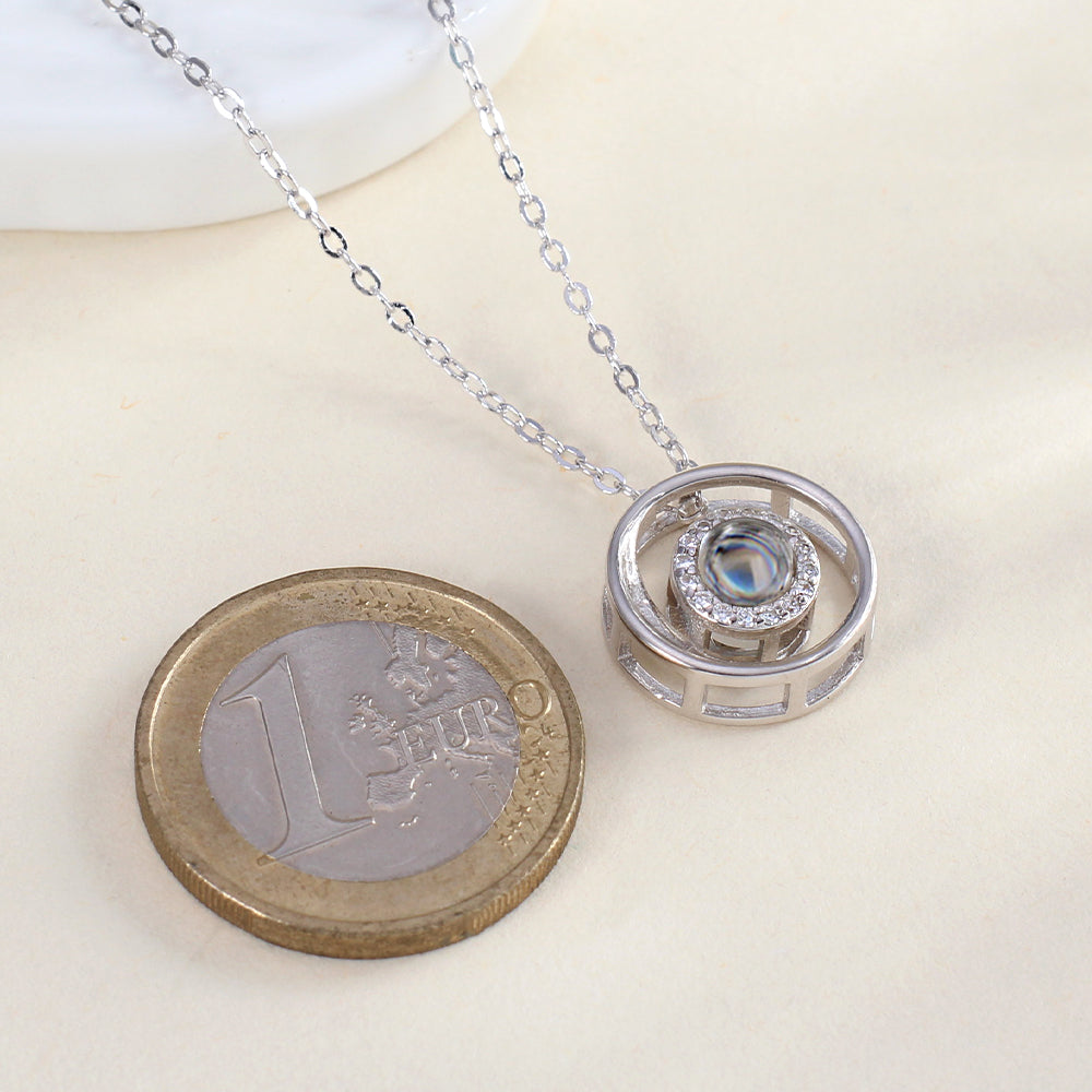 925 Silber Projektionskette – Runder Anhänger mit Bild & Strassperle im Spiral-Design