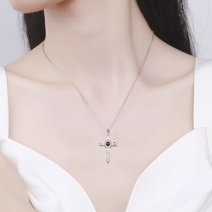 Schmuck mit Foto – Zirkon Kreuz Anhänger in personalisierter Kette